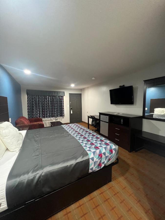 Motel Economy